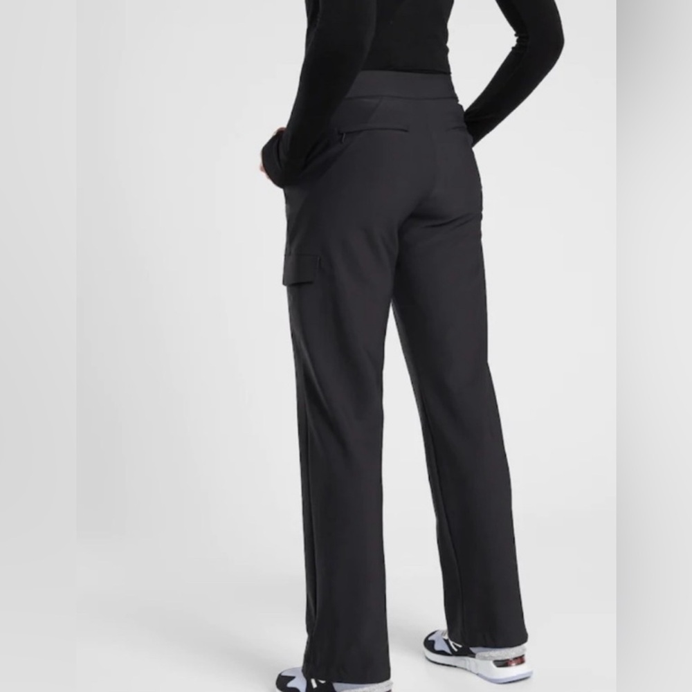 Athleta Stellar Black Cargo Pants Size 4 - Picture 2 of 9
